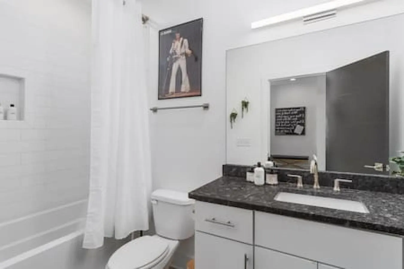 In The Heart Of 12 South And Belmont 5 Beds 3 Bedrooms And 3 Full Bathrooms Nashville