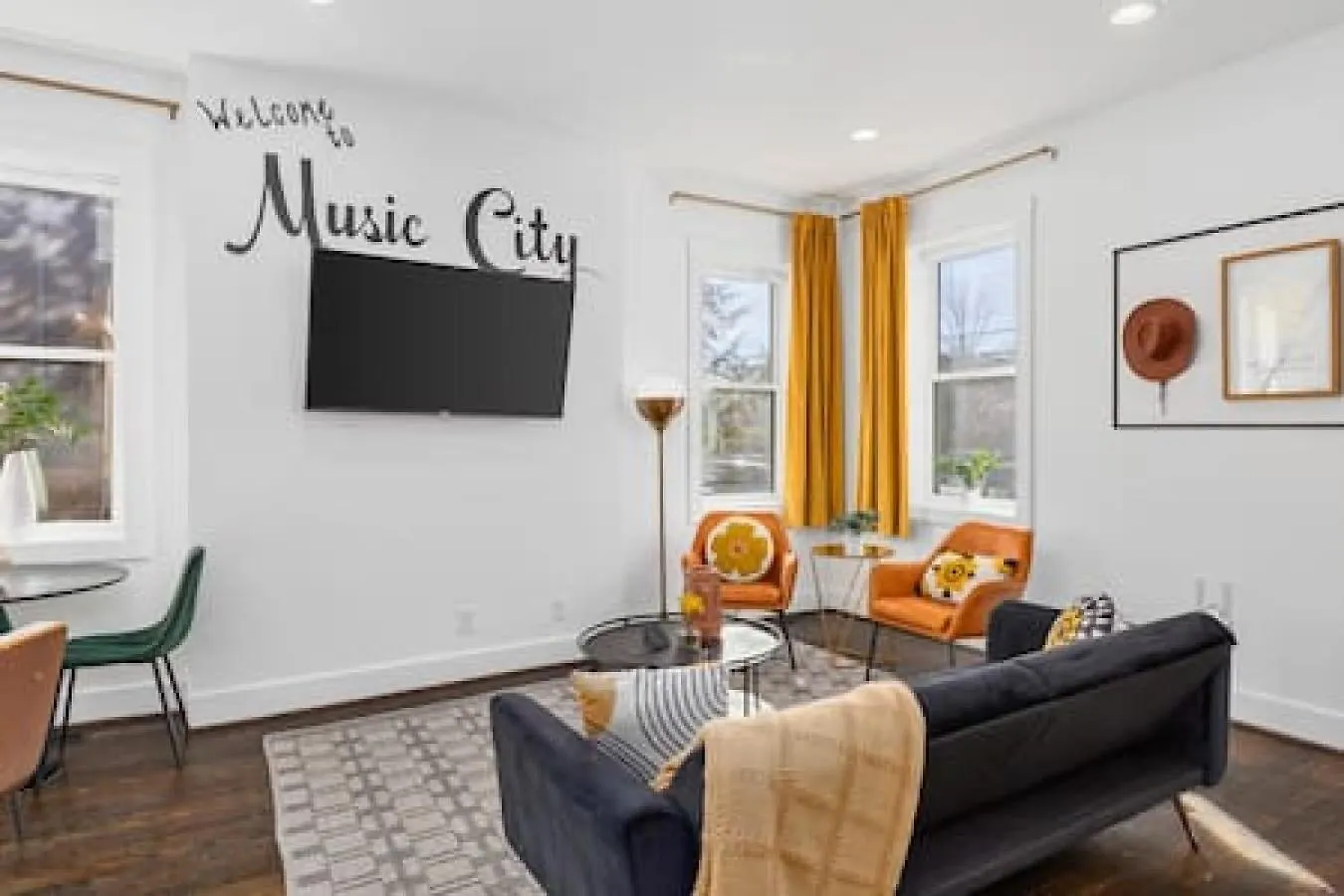 In The Heart Of 12 South And Belmont 5 Beds 3 Bedrooms And 3 Full Bathrooms Nashville 0*,