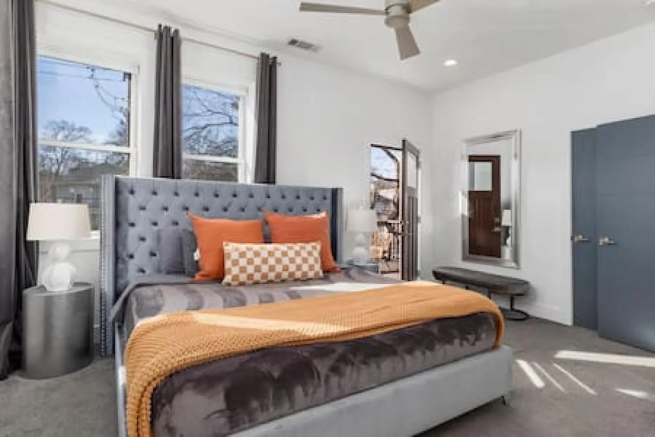 In The Heart Of 12 South And Belmont 5 Beds 3 Bedrooms And 3 Full Bathrooms Nashville 0*,  United States