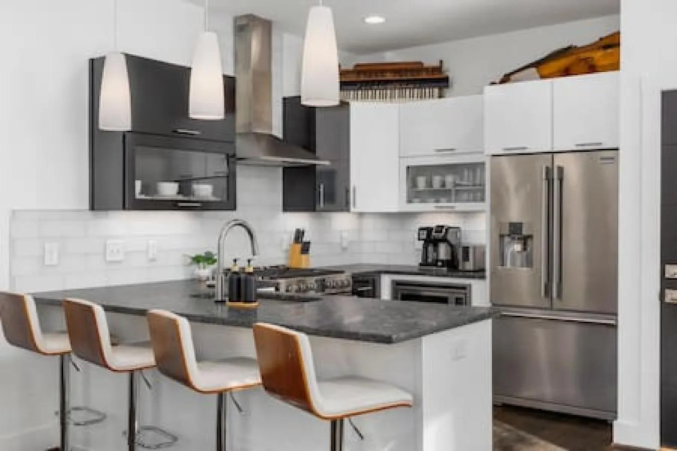 In The Heart Of 12 South And Belmont 5 Beds 3 Bedrooms And 3 Full Bathrooms Nashville
